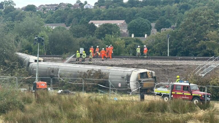 Rail Investigators Identify Track Defect Following Lewes Derailment That Injured 30