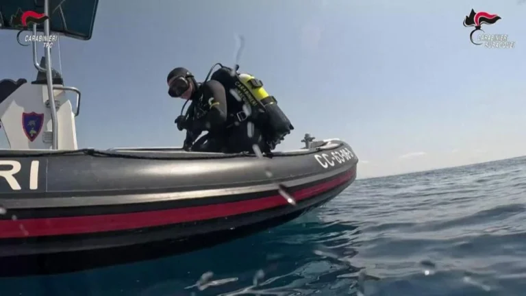 Ancient Roman Shipwreck Discovered by Divers Off the Coast of Sicily
