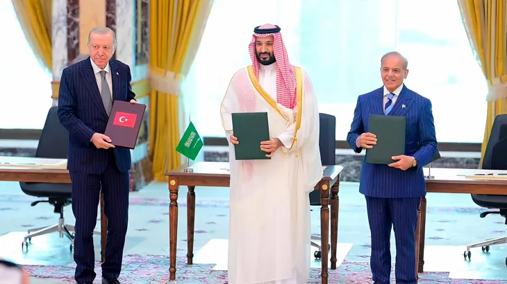 Iran Monitors New Saudi-Pakistan-Turkiye Defense Pact Amid Regional Security Shifts