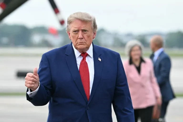Trump Reasserts US Control Over Strait of Hormuz Amid Declining Maritime Traffic