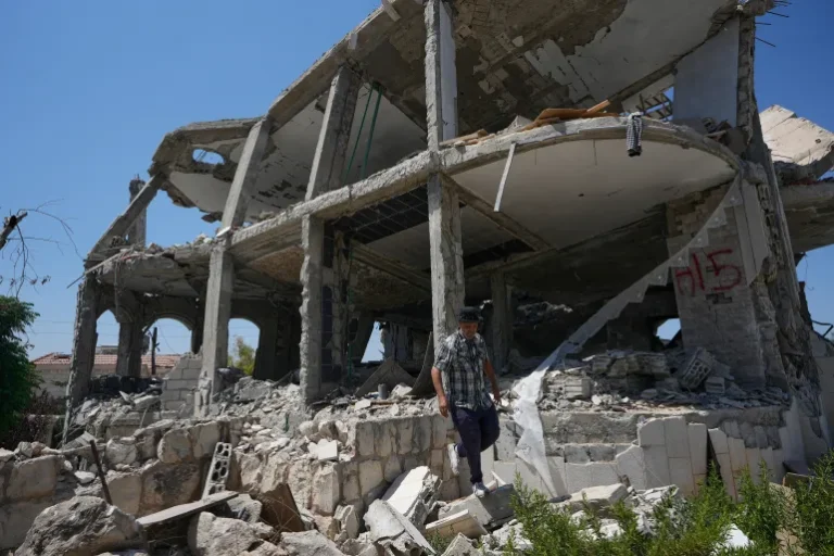 Casualties Reported in Southern Lebanon as Ceasefire Negotiations Continue in Rome