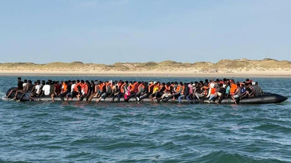 What we know about Record 230 people cross English Channel in one small boat