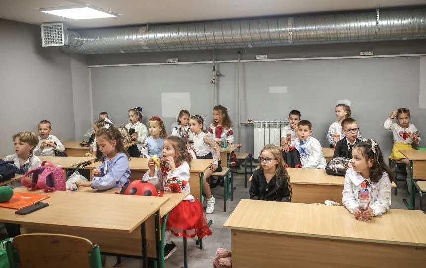 Ukrainian Students Begin School Year in Underground Shelters Amid Persistent Aerial Attacks