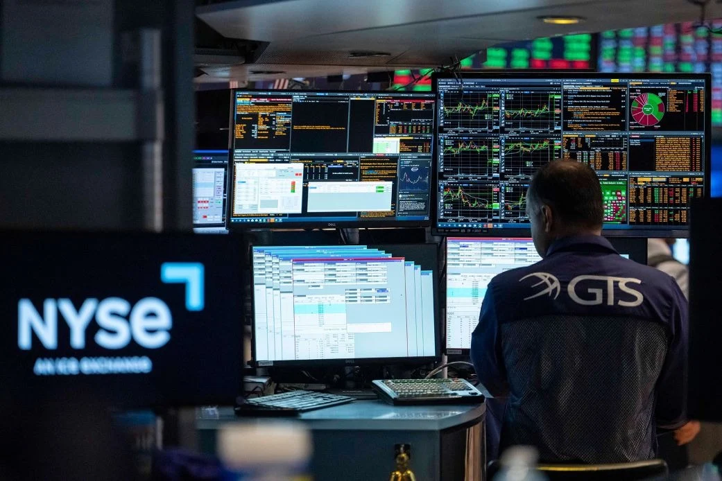 Global Bond Market Turmoil Deepens as War and Debt Pressures Mount