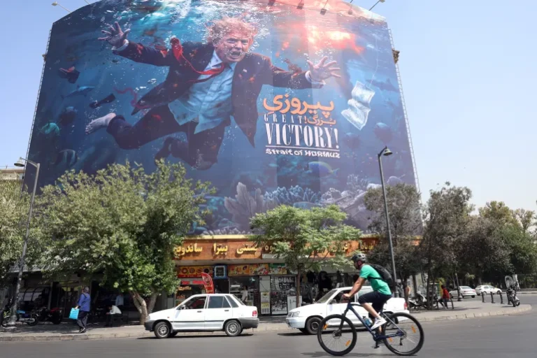 Trump Signals Shift Toward Sporadic Military Strikes Amid Escalating Iran Tensions