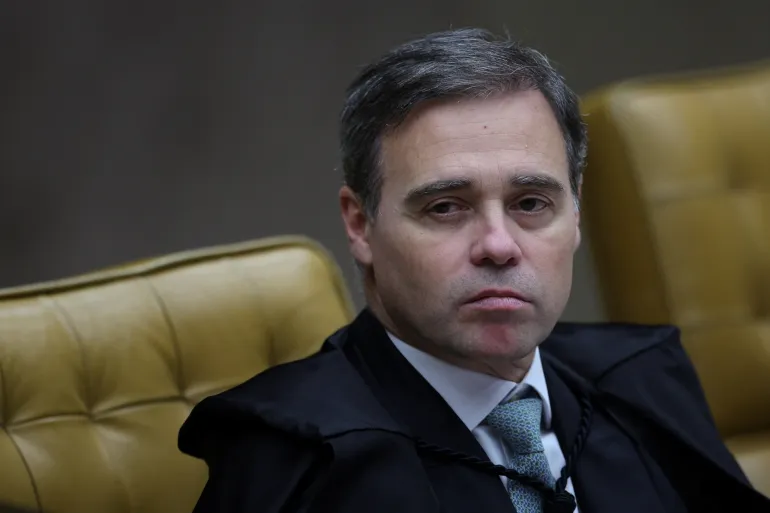 Brazil Supreme Court Justice Suspends Federal Police Chief Amid Escalating Political Tensions